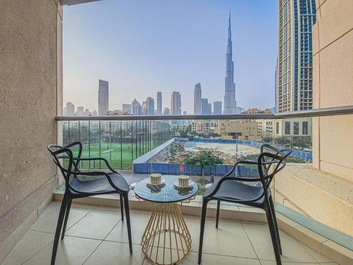 Apartment Luxury 2-Bed Condo Full Burj Khalifa Lights View! Dubai