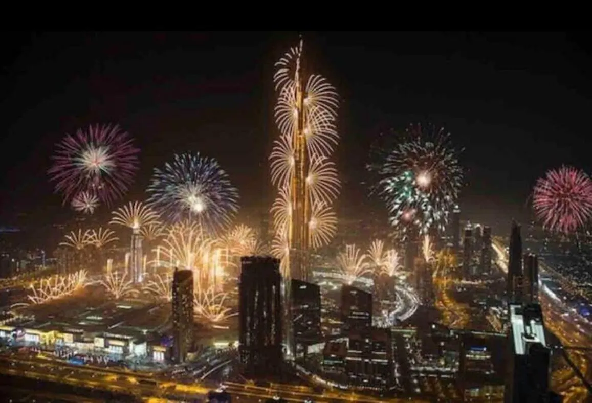 Apartment Luxury 2-Bed Condo Full Burj Khalifa Lights View! Dubai