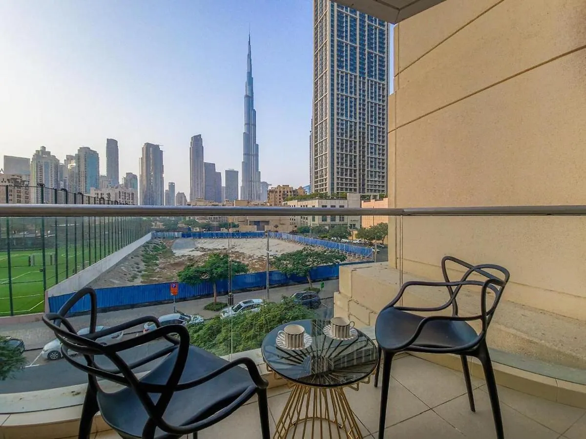 Luxury 2-Bed Condo Full Burj Khalifa Lights View! Dubai 0*,